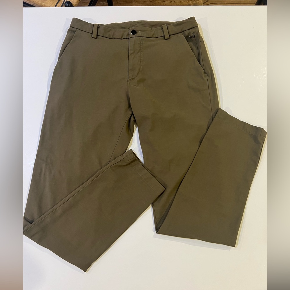 Lululemon men’s trousers.  34”W x 32”L